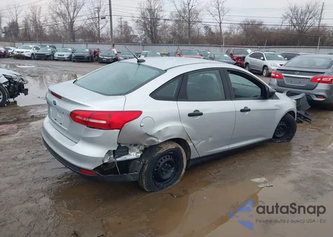 2018 Ford Focus S из США, поврежденный, VIN 1FADP3E20JL268173